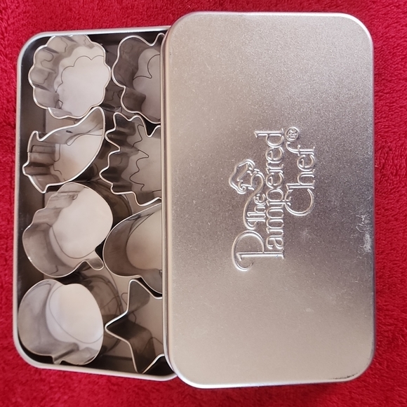 NEW, The Pampered Chef Cookie 🍪 Cutter. - Picture 1 of 9